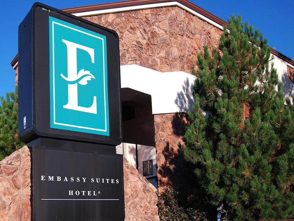 Embassy Suites By Hilton Flagstaff Exterior foto